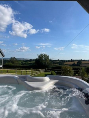 Tranquil 4-bed Spectacular Views